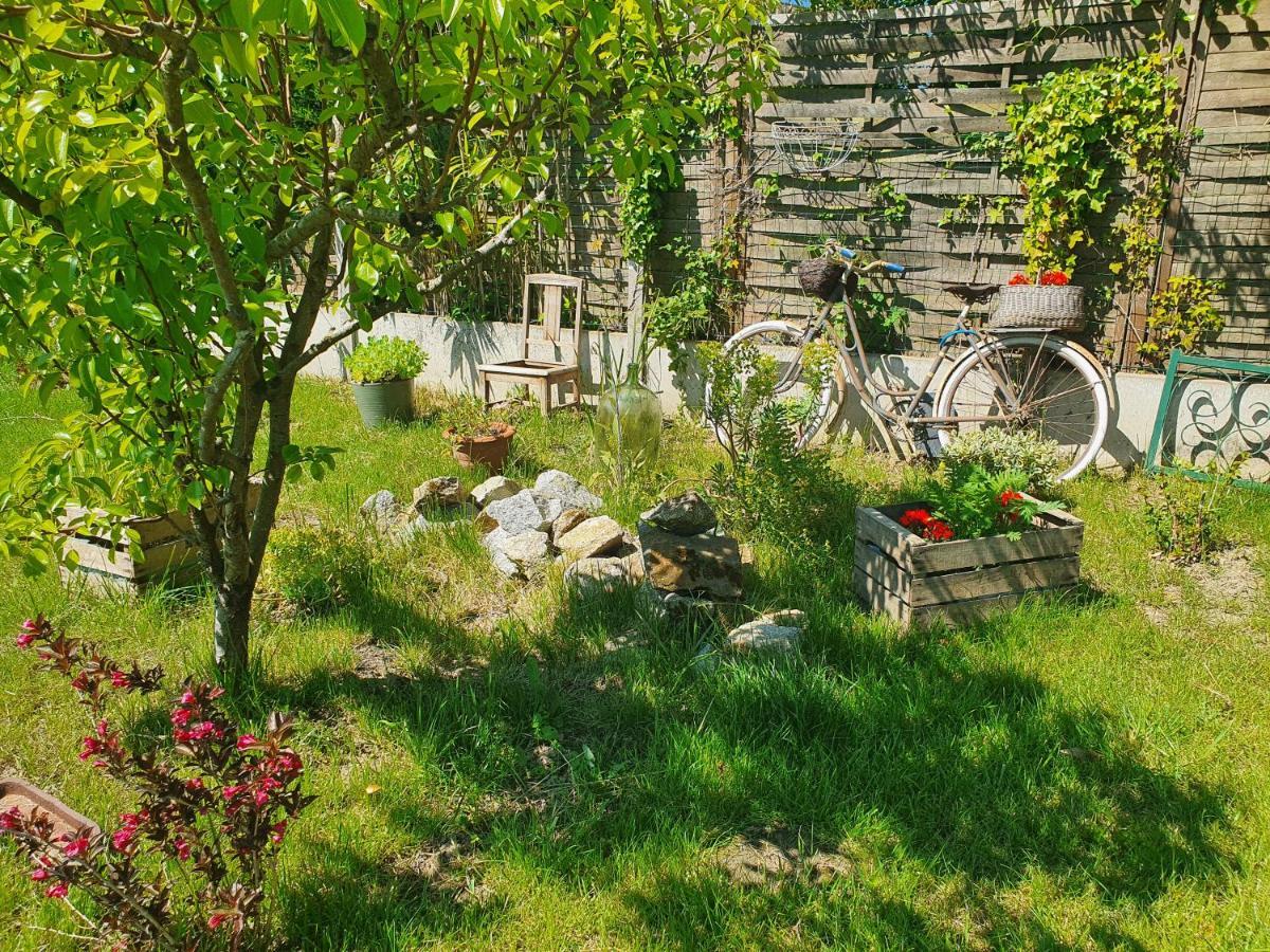 Les Forges Du Lou Homestay *