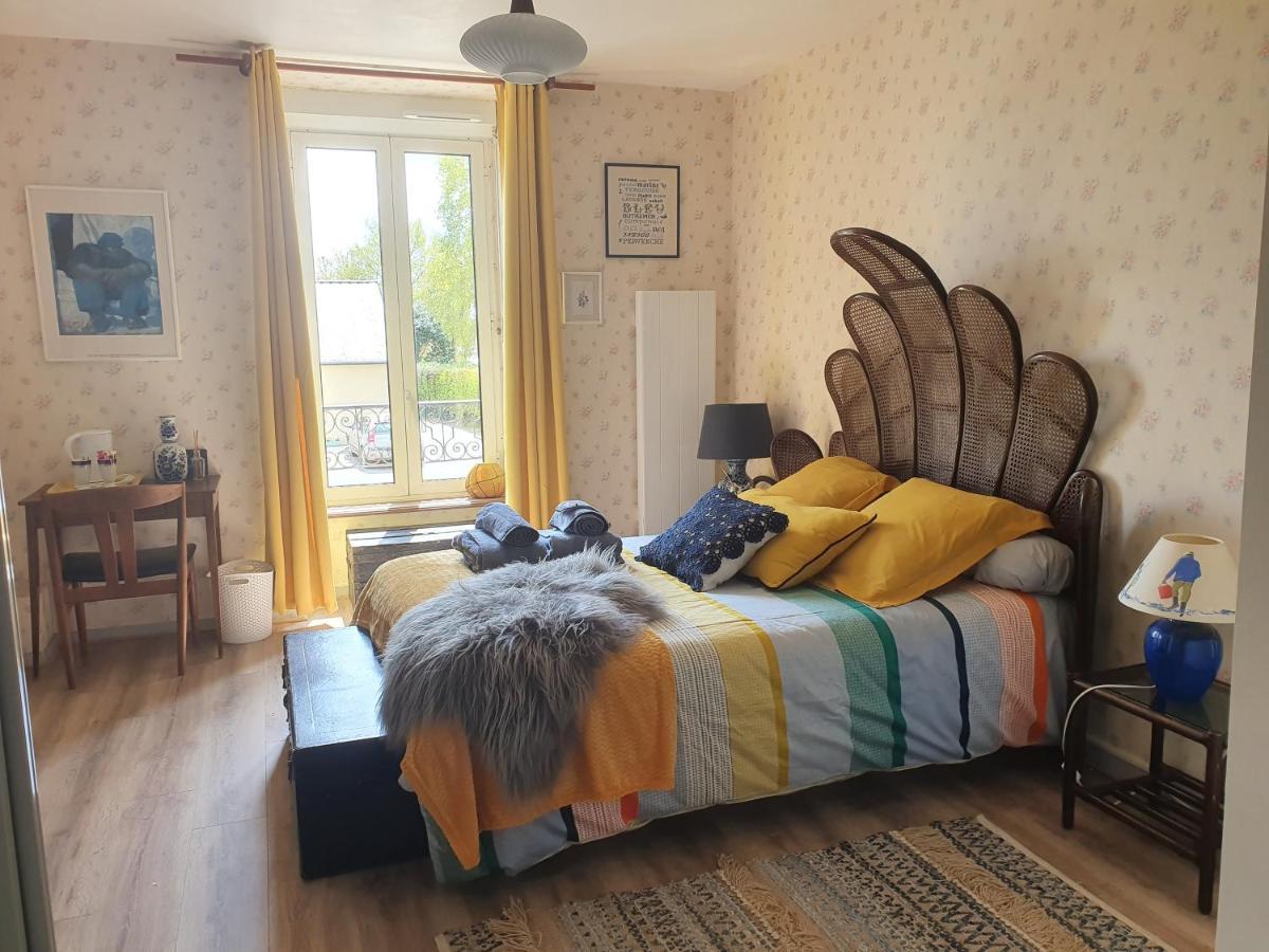 Les Forges Du Lou Homestay *
